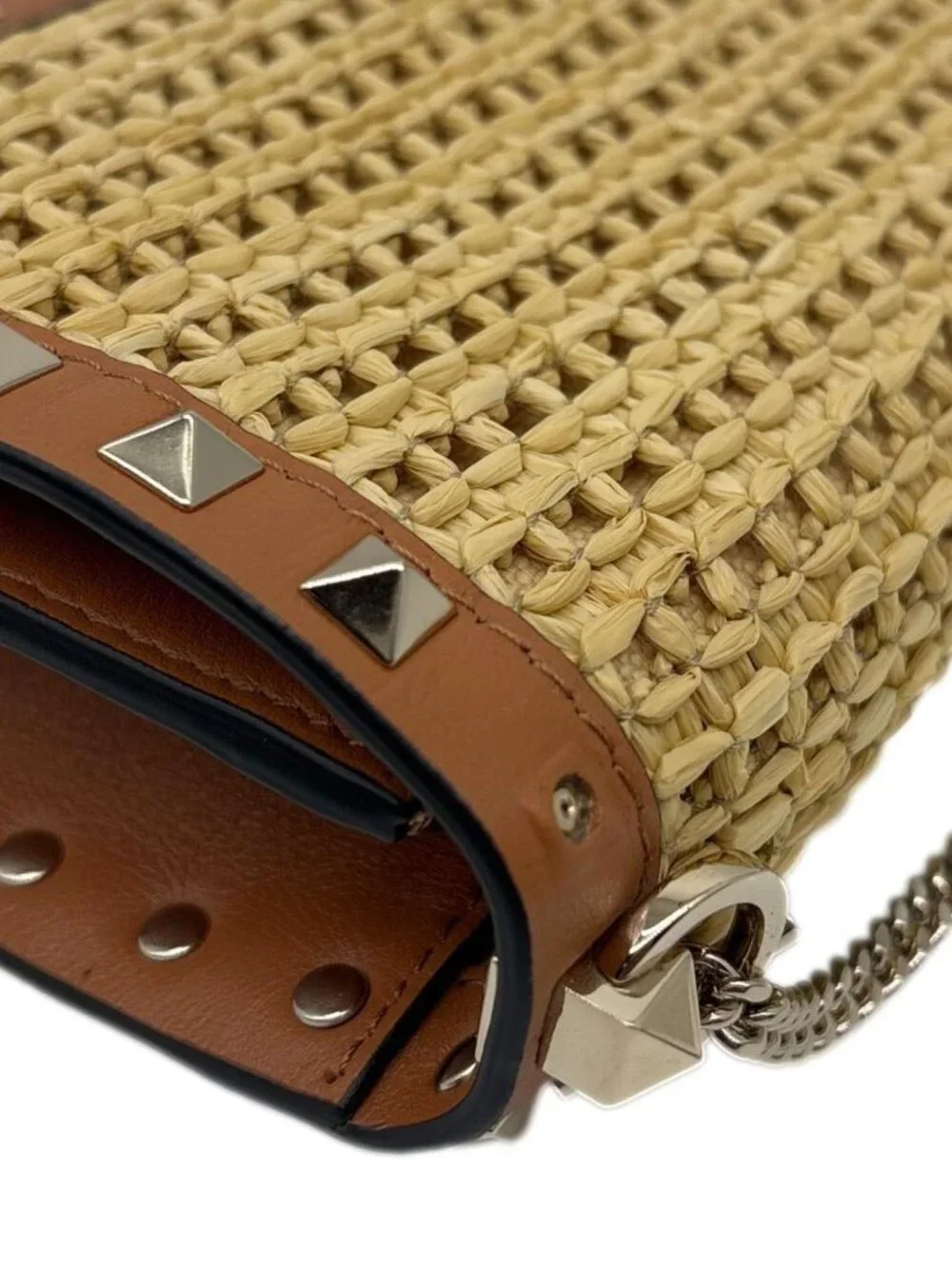 Valentino  Garavani Rockstud Raffia Wallet On Chain Crossbody Bag Tan